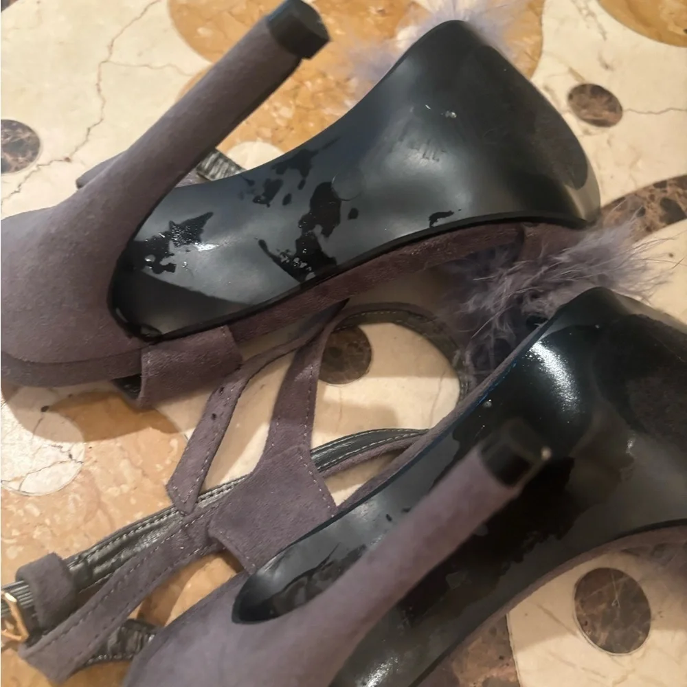 Women's Gray Feathered Heels